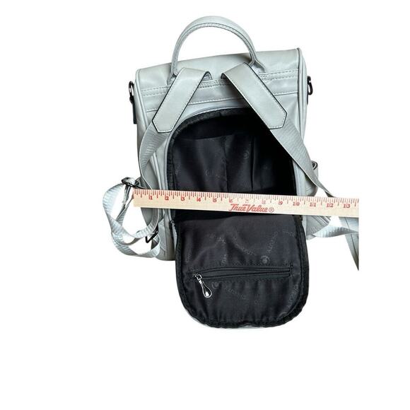 Cheruty Vegan Gray Leather Backpack/Purse Adjustable Straps 2 Zipper Pockets - Picture 4 of 8